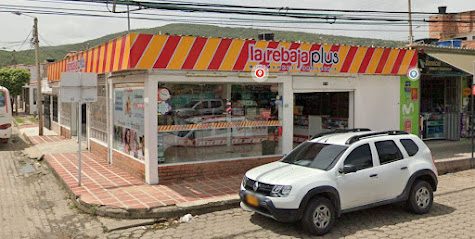 la rebaja Plus No. 1 DROGUERIA Y MINIMARKET San Nicolas II Etapa Los Patios