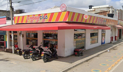 la rebaja Plus No. 1 DROGUERIA Y MINIMARKET Plaza de Majagual Sincelejo